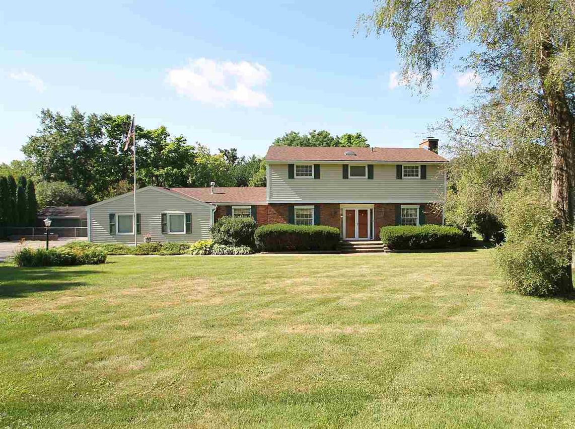 6735 West Gate Ct., Roscoe, IL 61073