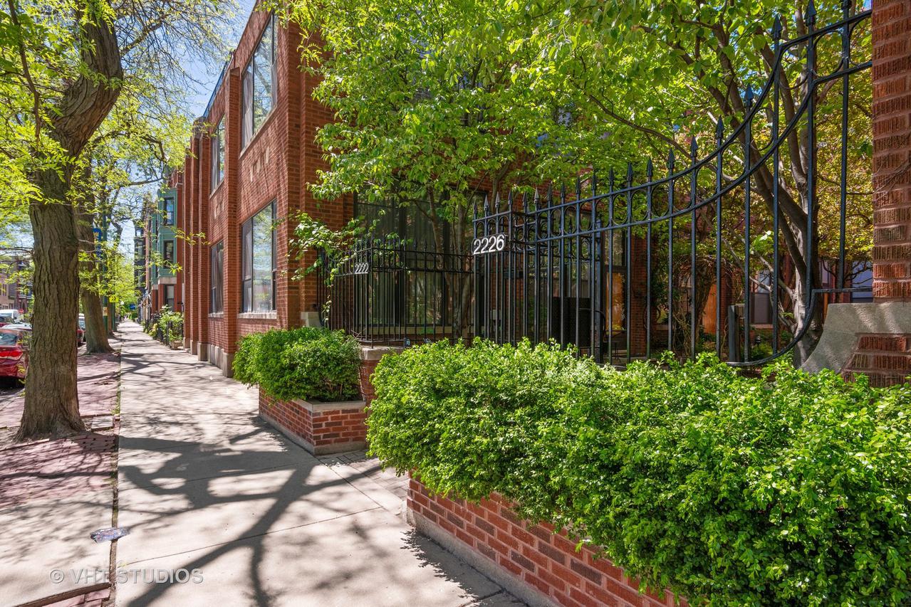 2222 N Racine Ave. #16, Chicago, IL 60614