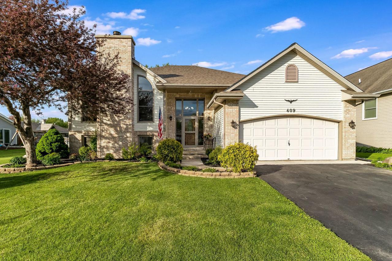 409 Red Wing Ln., Dekalb, IL 60115