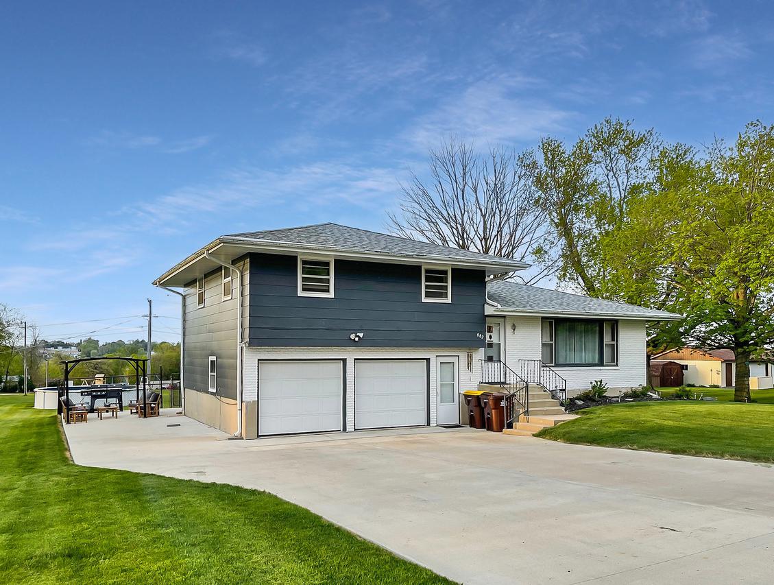 882 Skyline Dr., Freeport, IL 61032