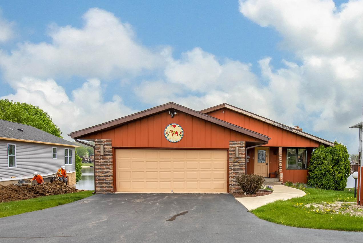 44 Delburne Dr., Lake Summerset, IL 61019