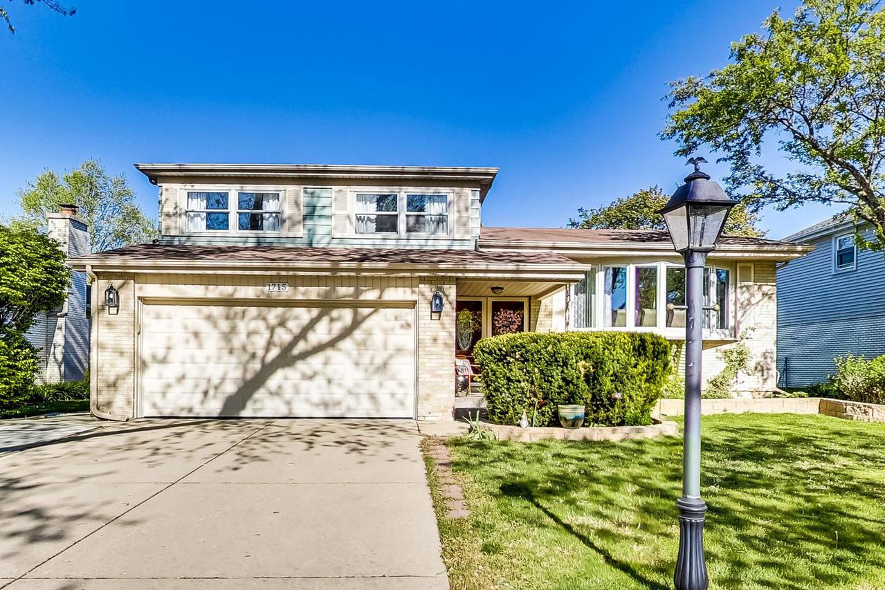 1715 N Beech Rd., Mount Prospect, IL 60056