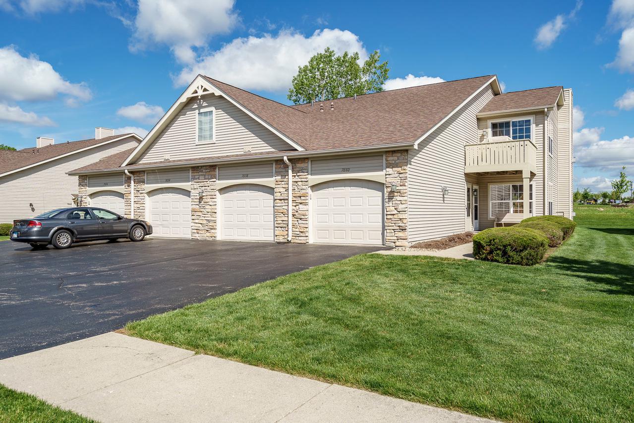 7660 Creek Bend #8, Rockford, IL 61114
