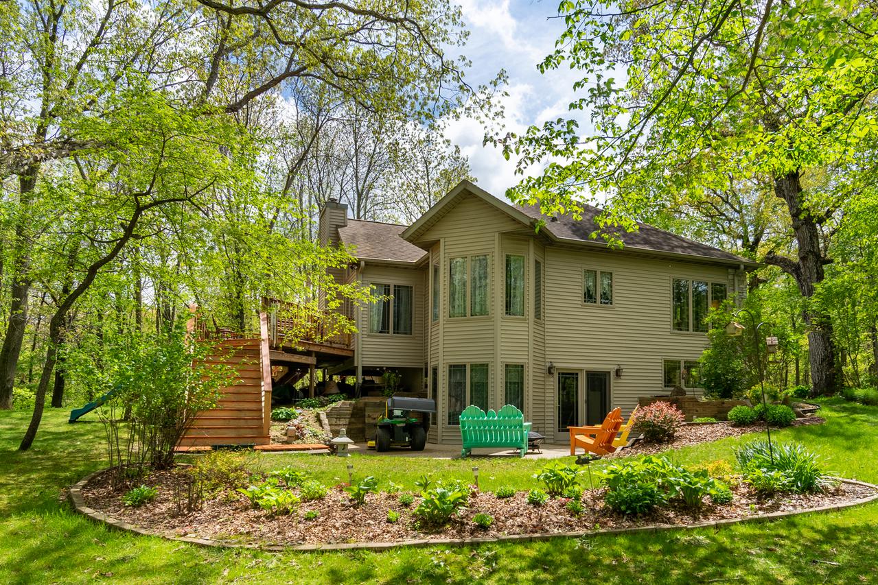 129 Indian Hills Dr., Putnam, IL 61560