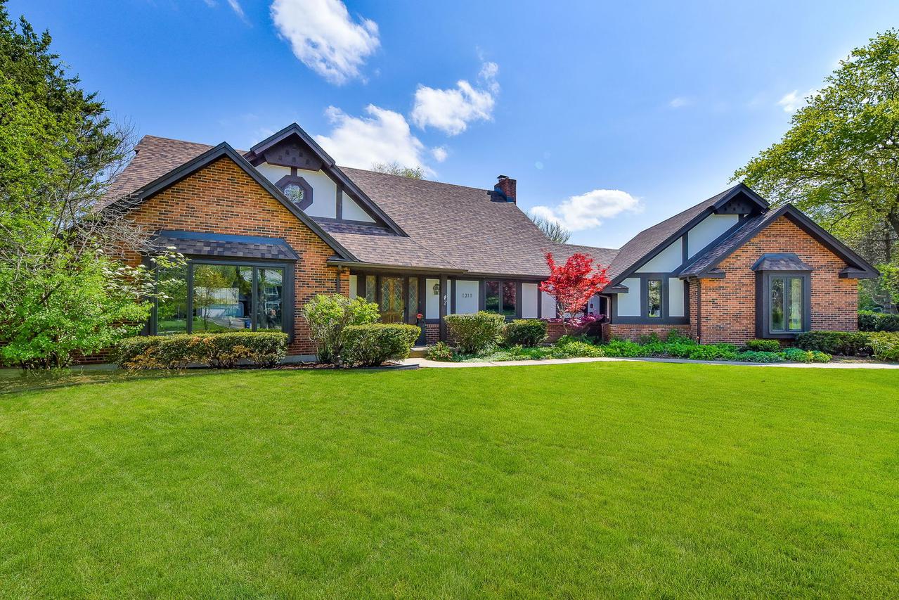 1311 N Carlton Ave., Wheaton, IL 60187