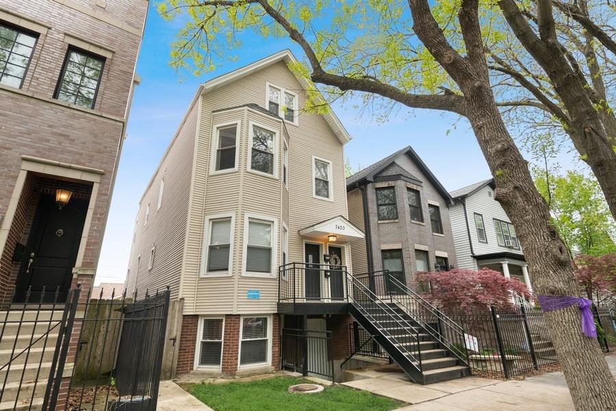 3420 N Claremont Ave., Chicago, IL 60618
