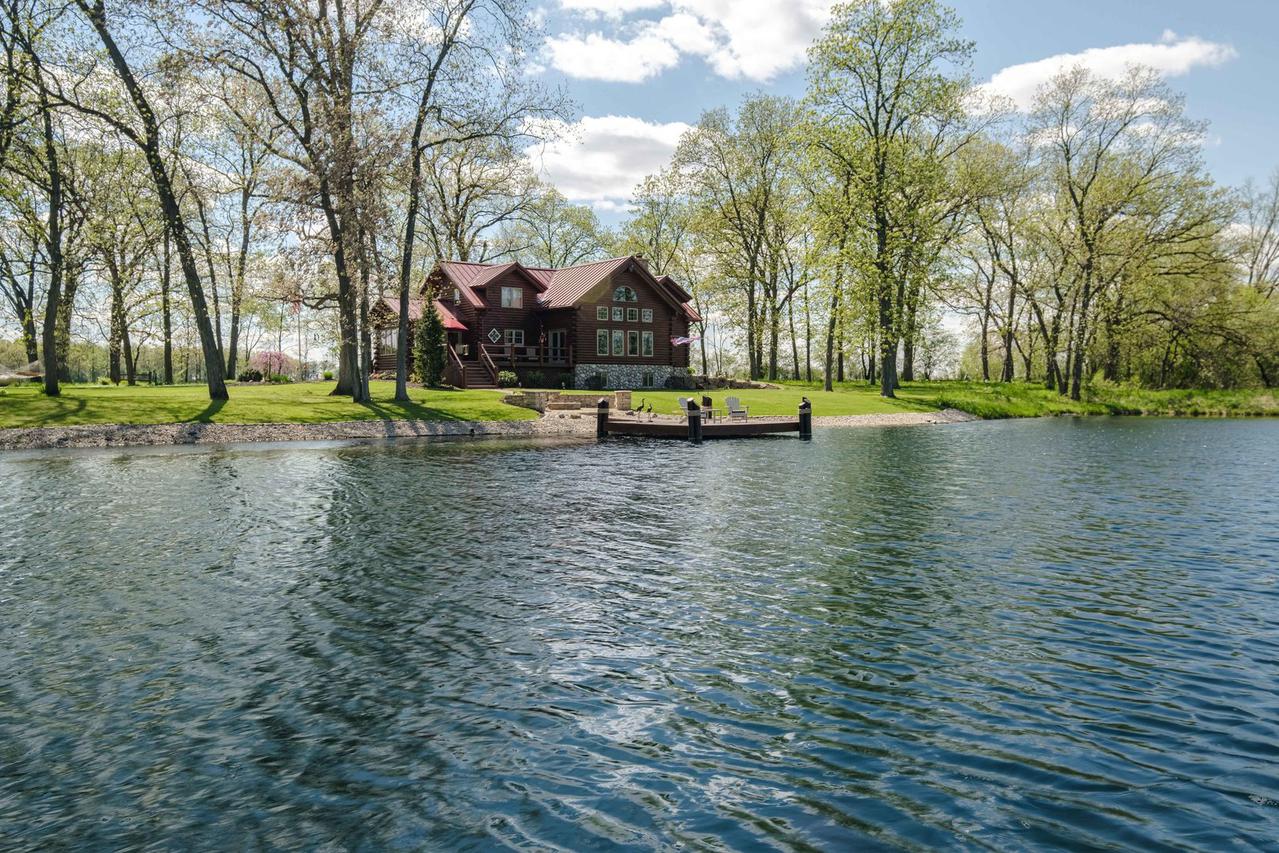 1589 N Mulford Rd., Lindenwood, IL 61049