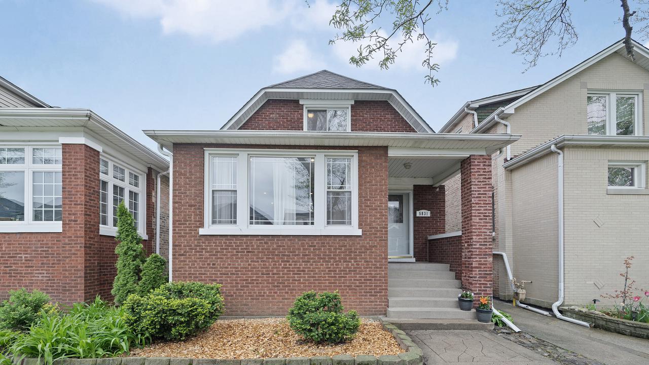 5831 W Berenice Ave., Chicago, IL 60634