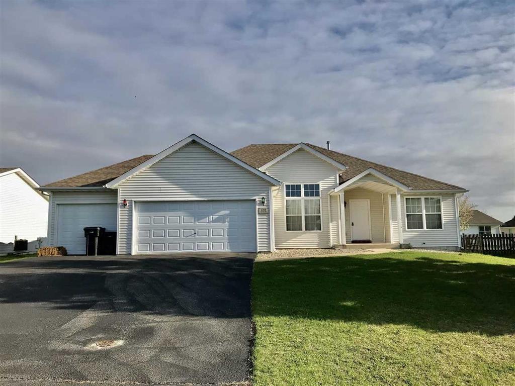 11219 Meadowsweet Ln., Roscoe, IL 61073