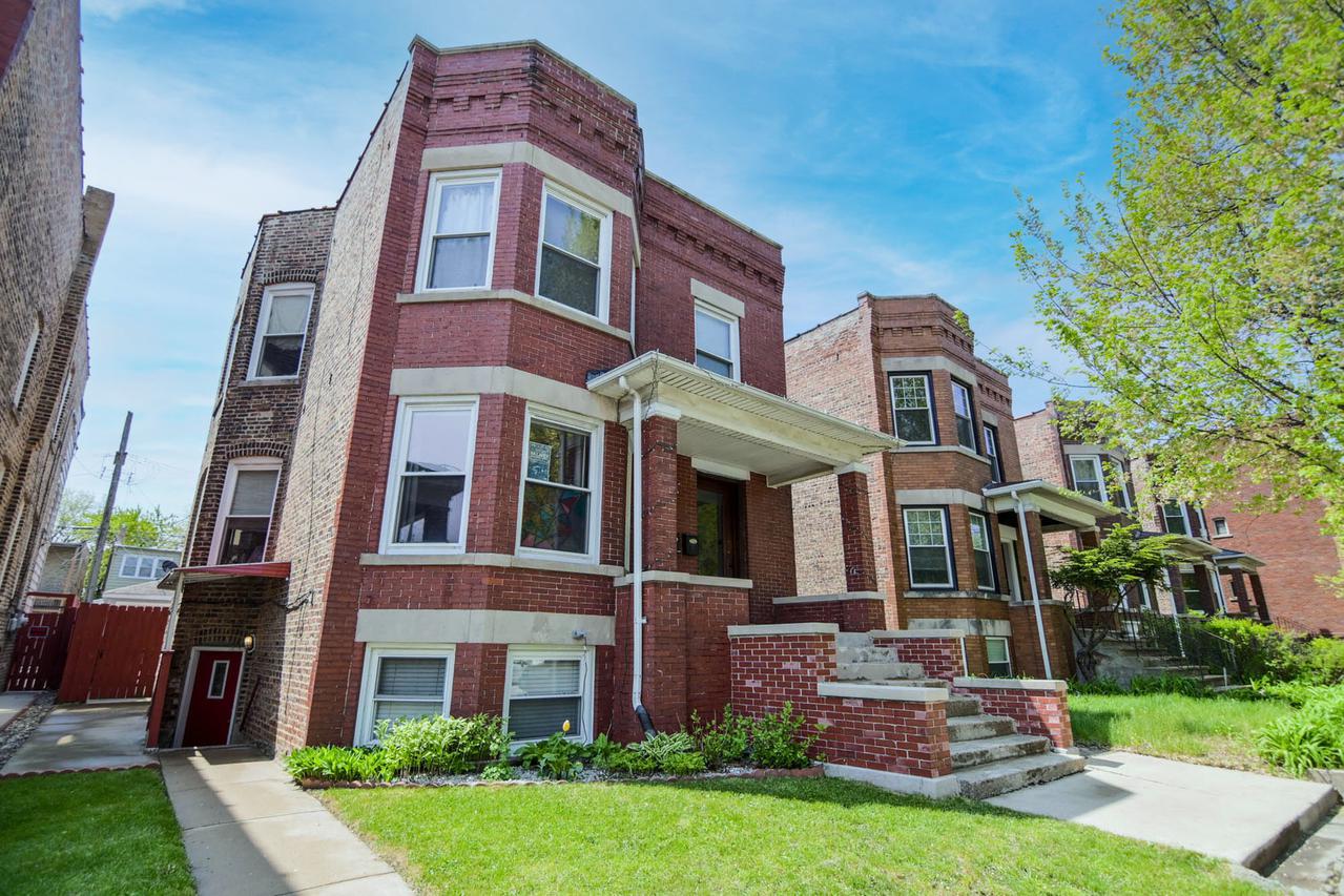 5009 W Montrose Ave., Chicago, IL 60641