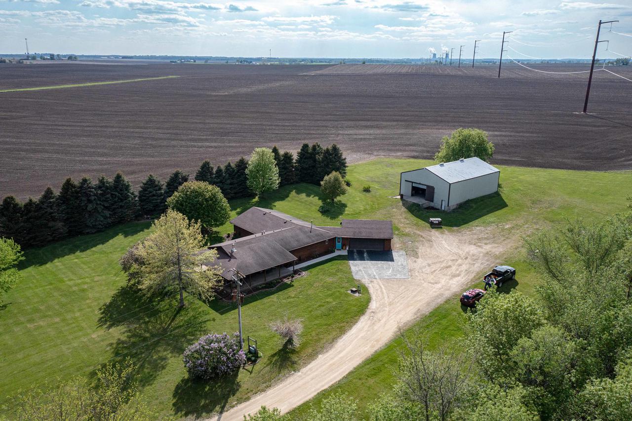 608 N 2nd St., Holcomb, IL 61043