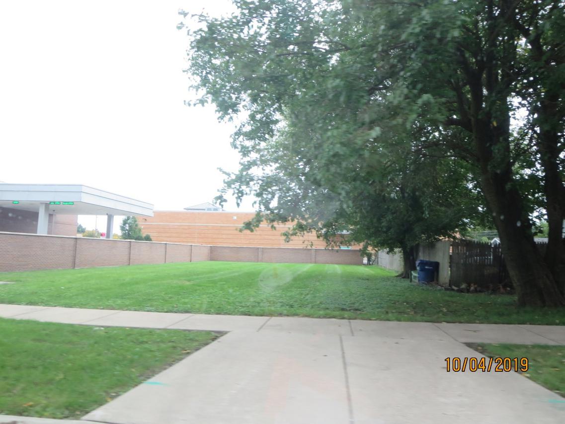 9517 Mcvicker Ave., Oak Lawn, IL 60453