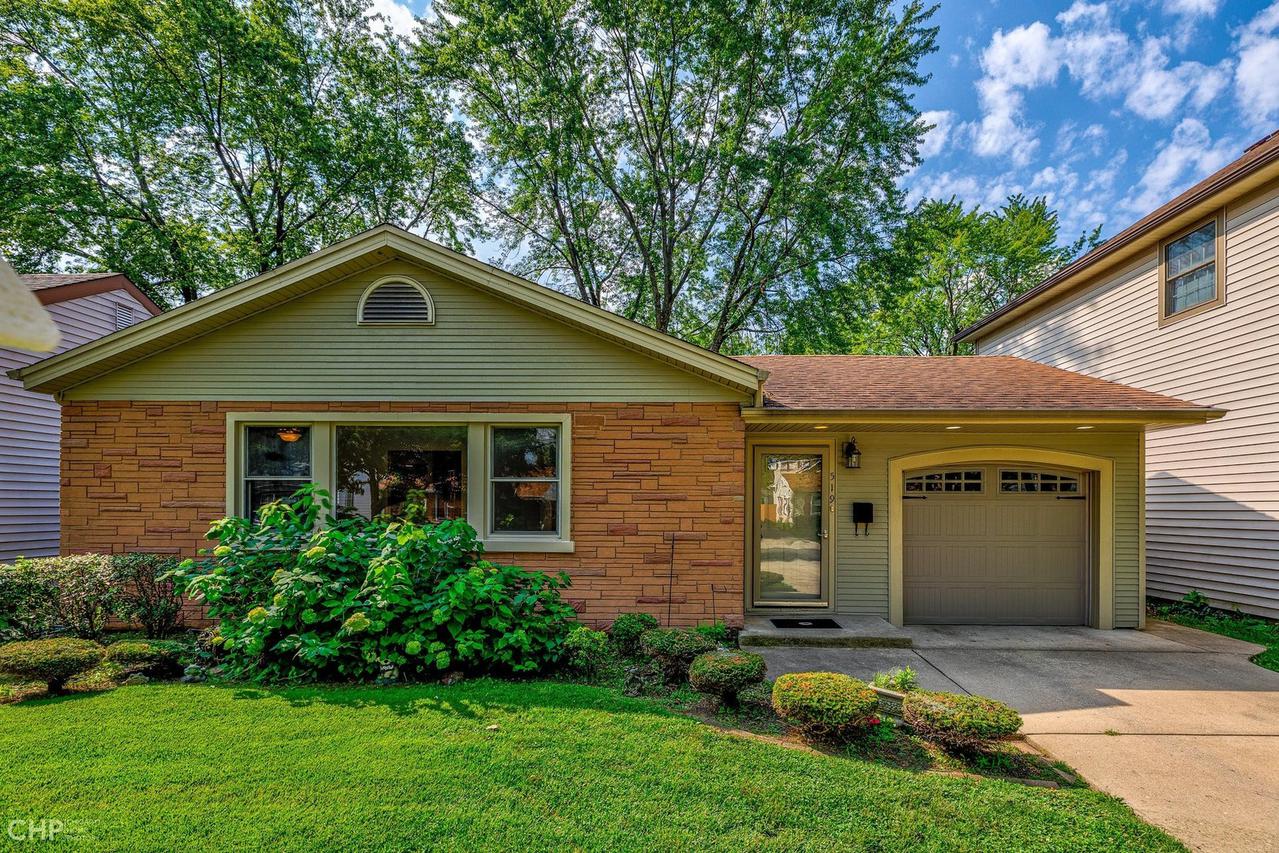 519 E Prairie Ave., Des Plaines, IL 60016