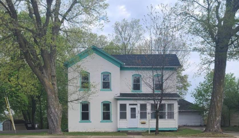 880 W Galena Ave., Freeport, IL 61032