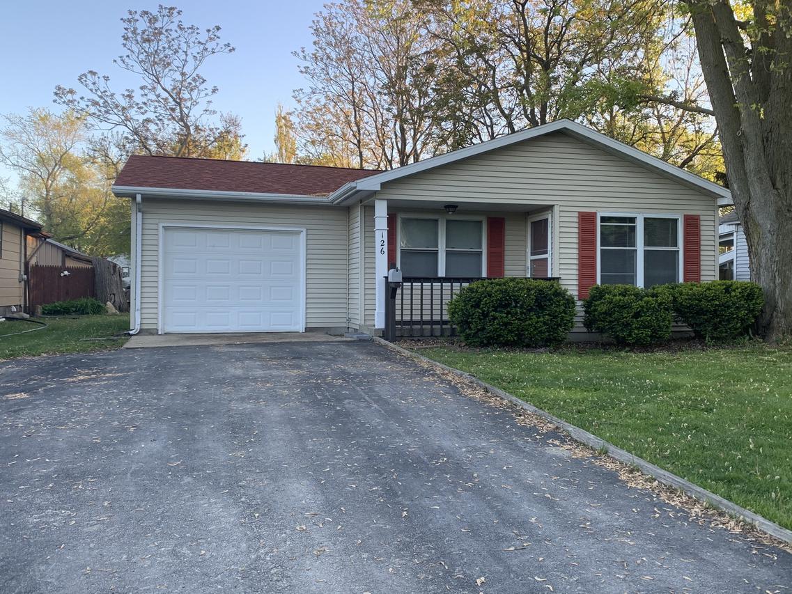126 W Spruce St., Paxton, IL 60957