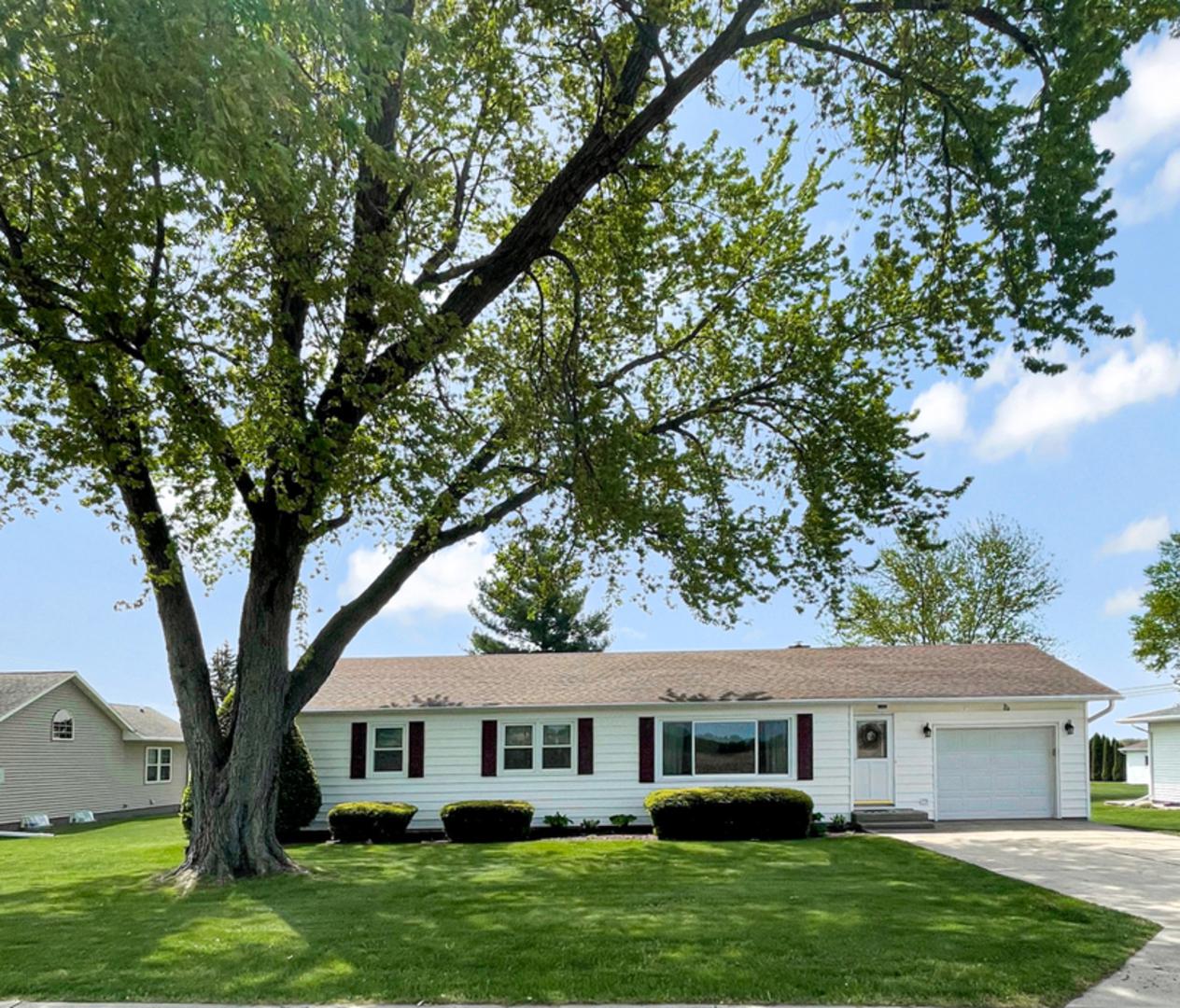 1923 E Currier Rd., Freeport, IL 61032