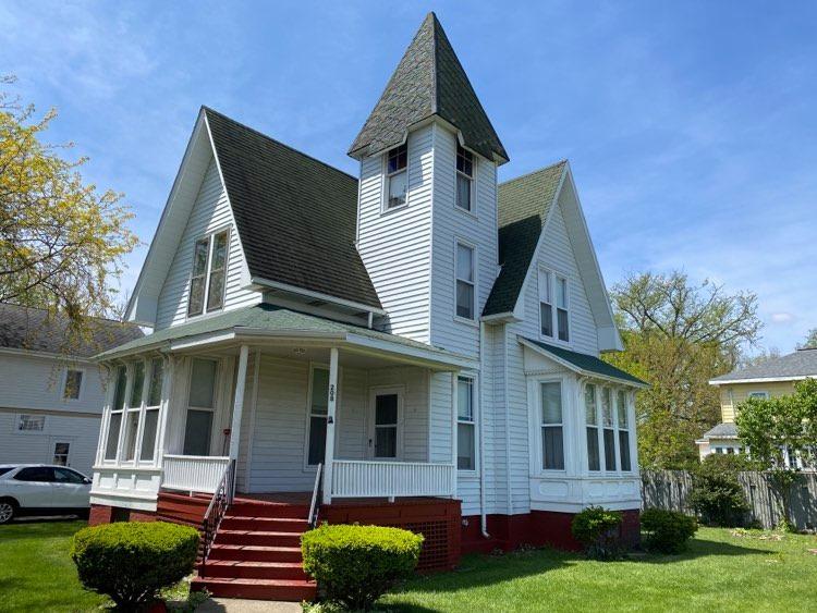 208 W Pells St., Paxton, IL 60957