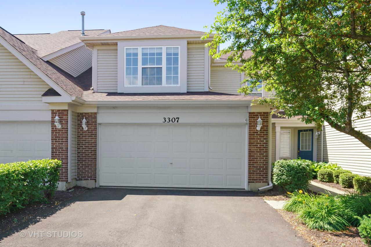 3307 Saint Michel Ct., St. Charles, IL 60175