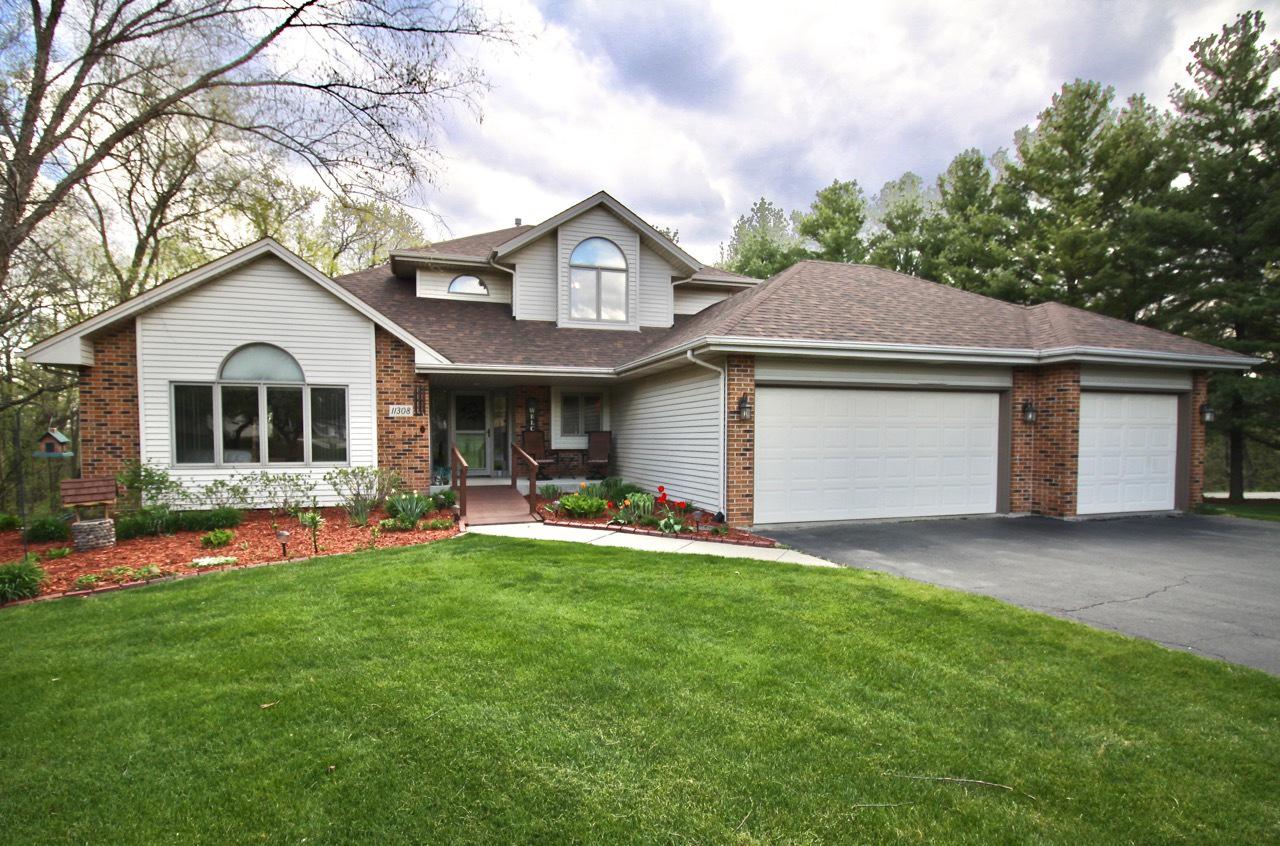 11308 Ridgecrest Dr., Roscoe, IL 61073
