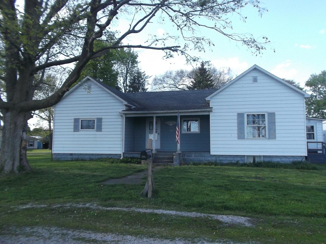 395 S 1st St., Sheldon, IL 60966