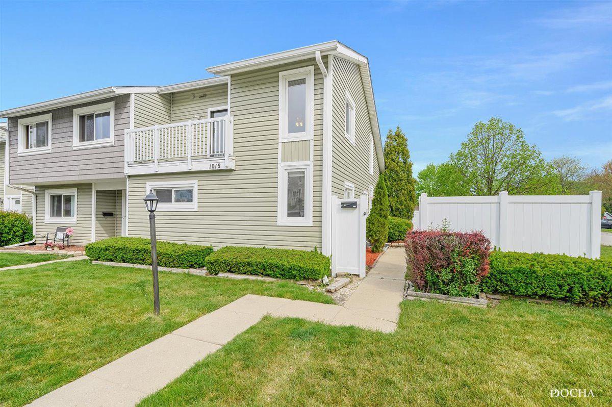 1018 Sandpiper Ct., Bartlett, IL 60103