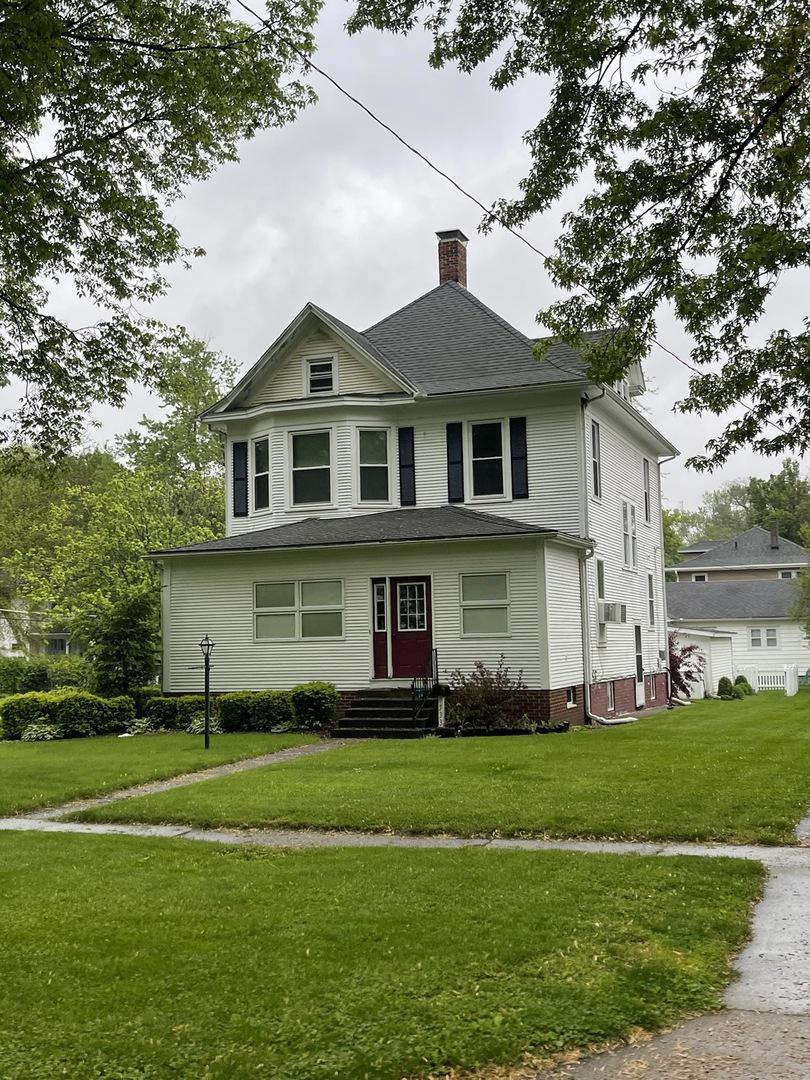 533 S 4th St., Watseka, IL 60970