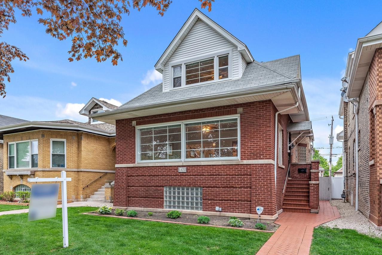 5422 W School St., Chicago, IL 60641