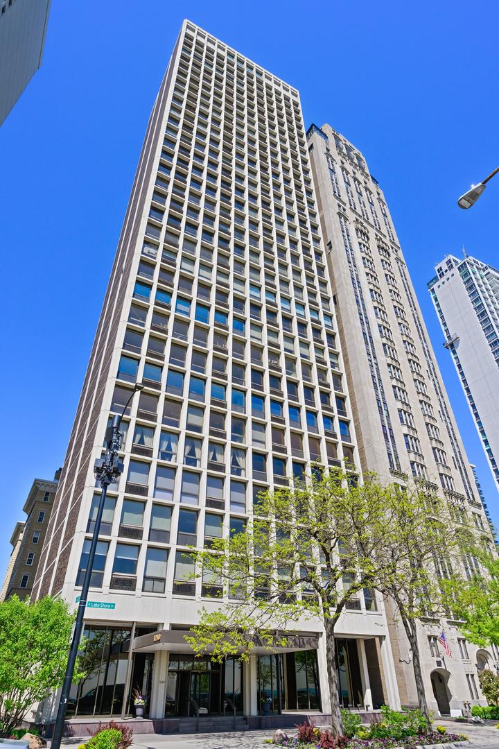 1240 N Lake Shore Dr. #28A, Chicago, IL 60610