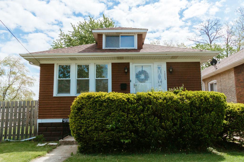 12203 Irving Ave., Blue Island, IL 60406