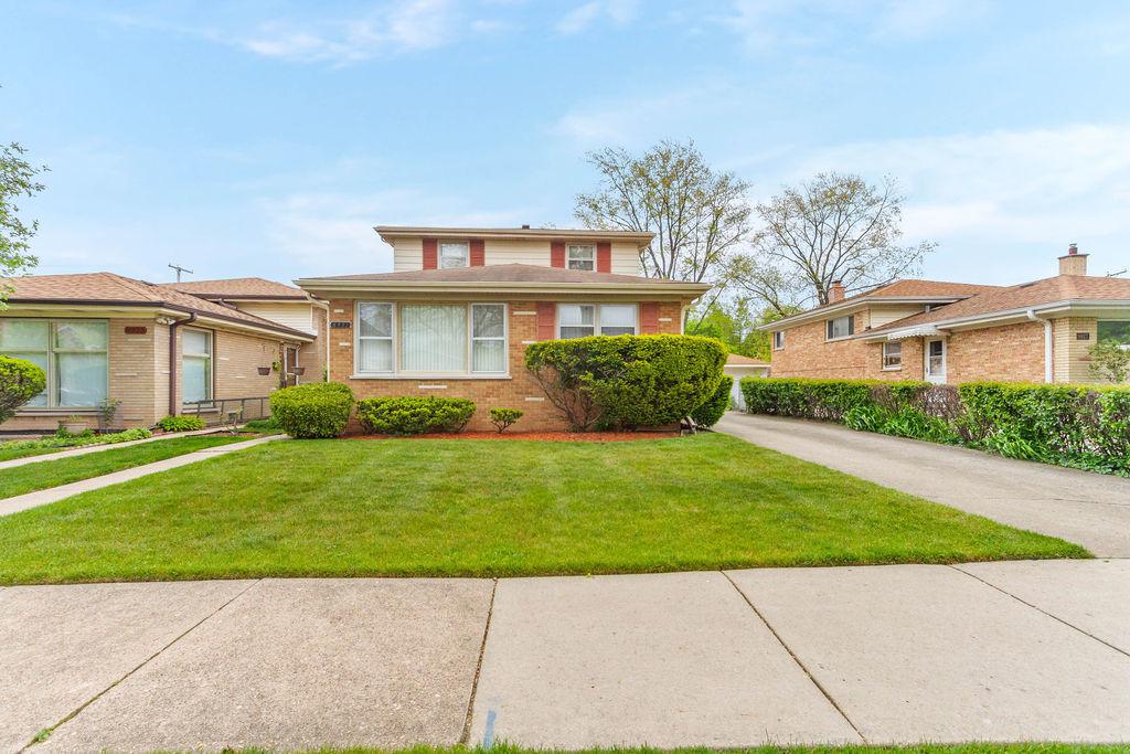 8931 Moody Ave., Morton Grove, IL 60053