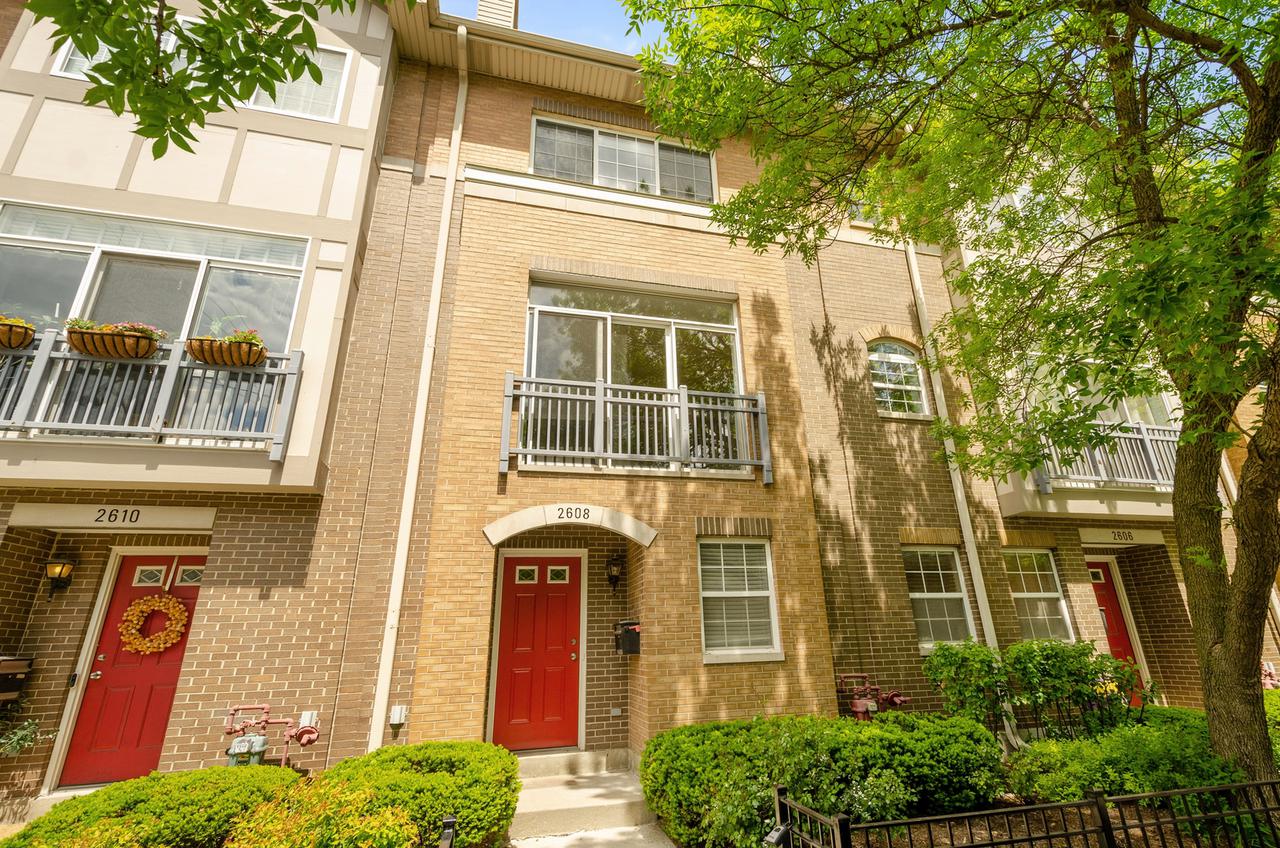 2608 W Bloomingdale Ave., Chicago, IL 60647