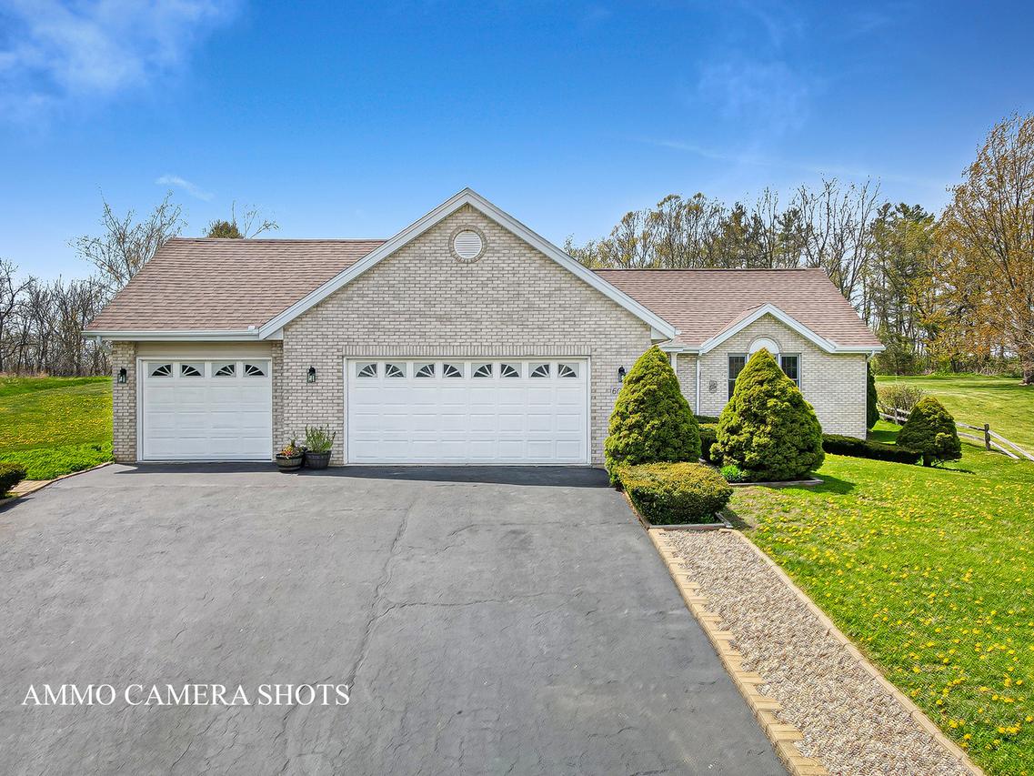 6057 Wild Rose Ln., Roscoe, IL 61073