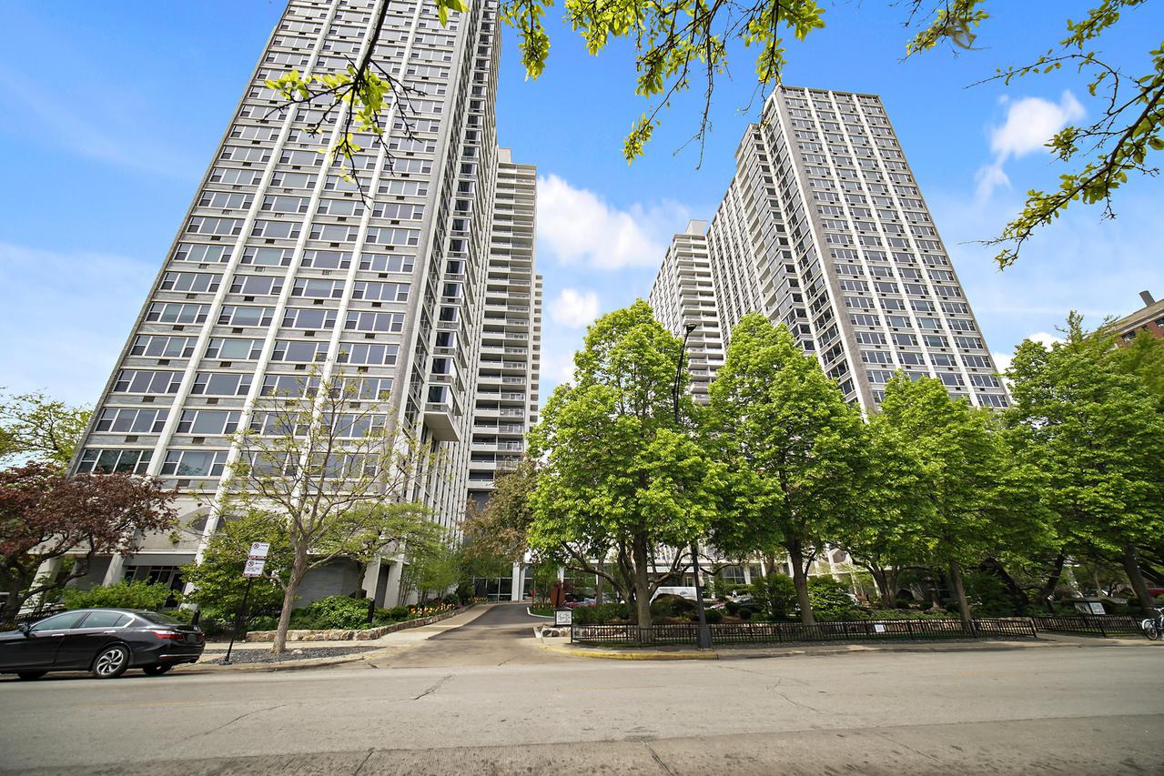 4250 N Marine Dr. #1304, Chicago, IL 60613