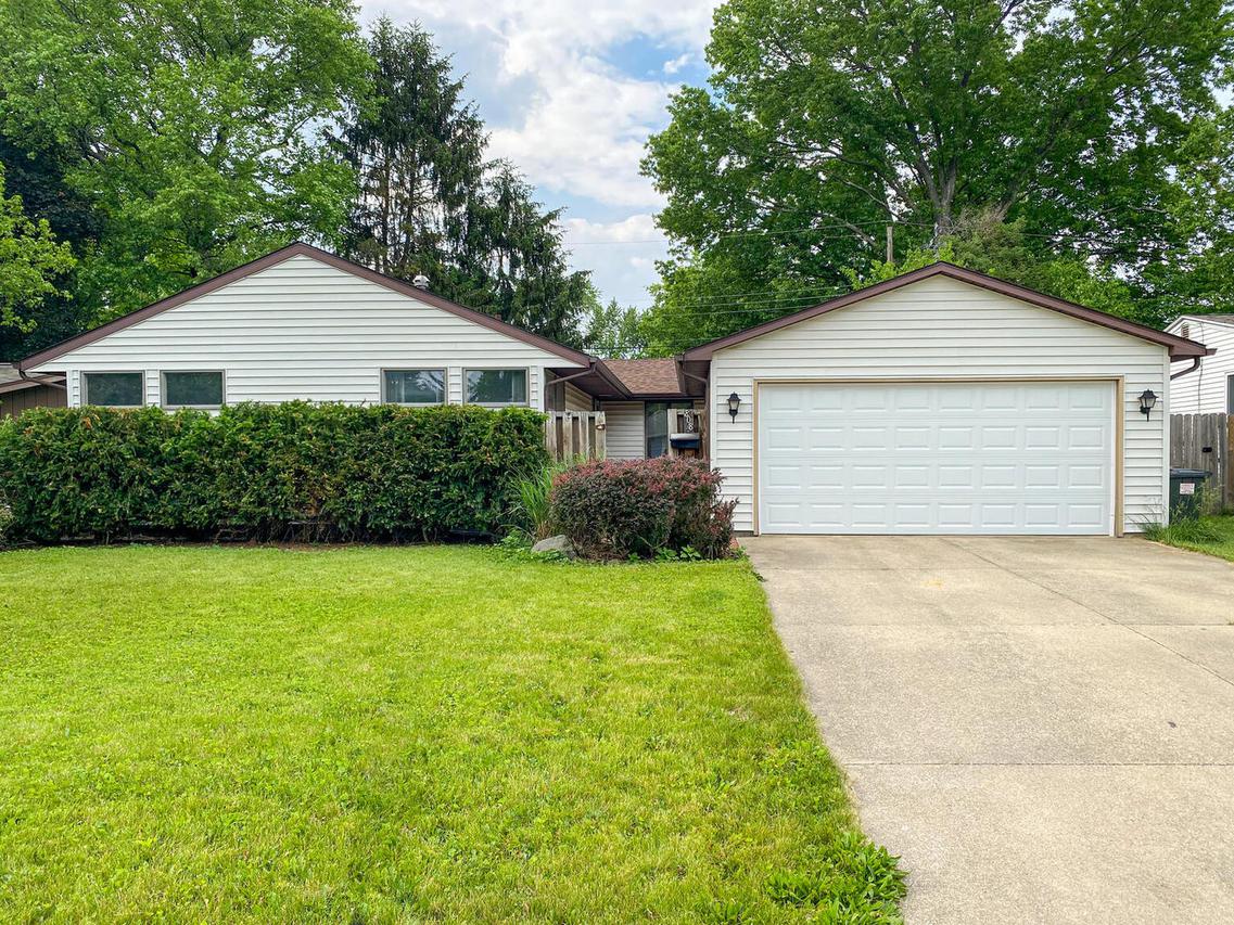 808 E Burkwood Dr., Urbana, IL 61801