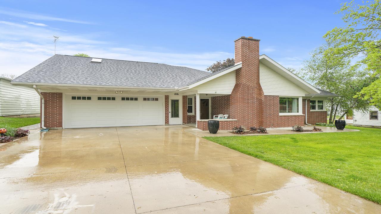 106 N Congress Ave., Polo, IL 61064