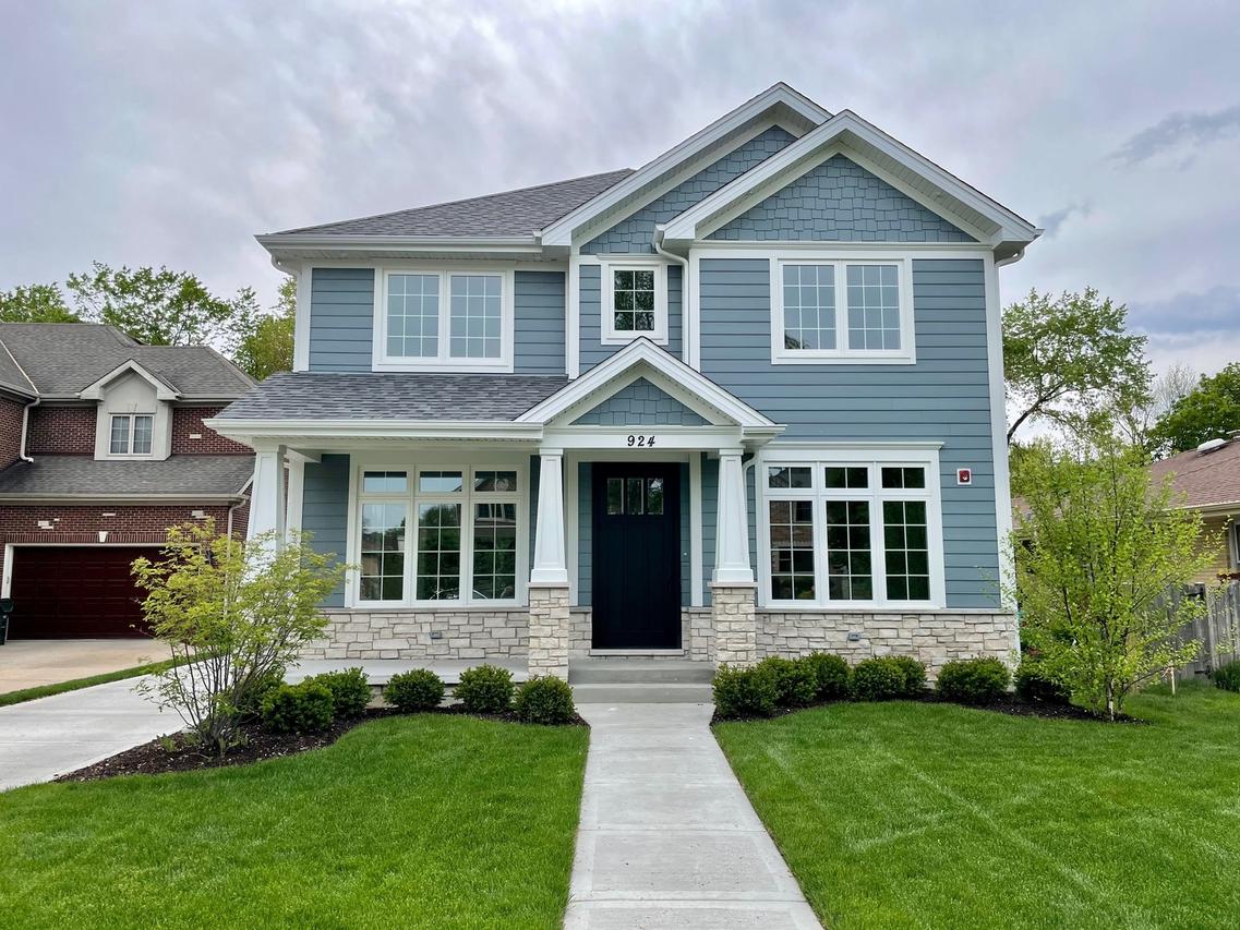 924 Courtland Ave., Park Ridge, IL 60068