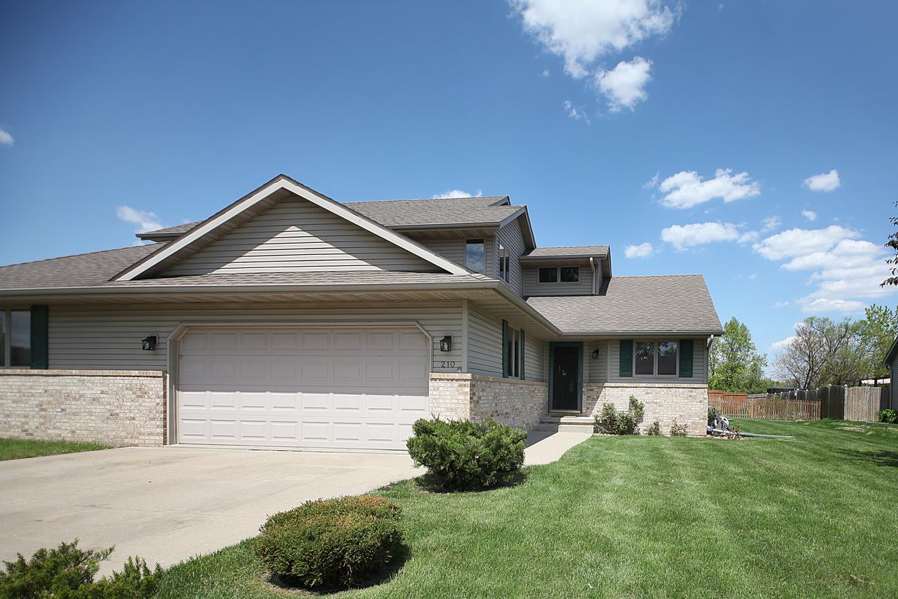 210 S Mcginty St., Diamond, IL 60416