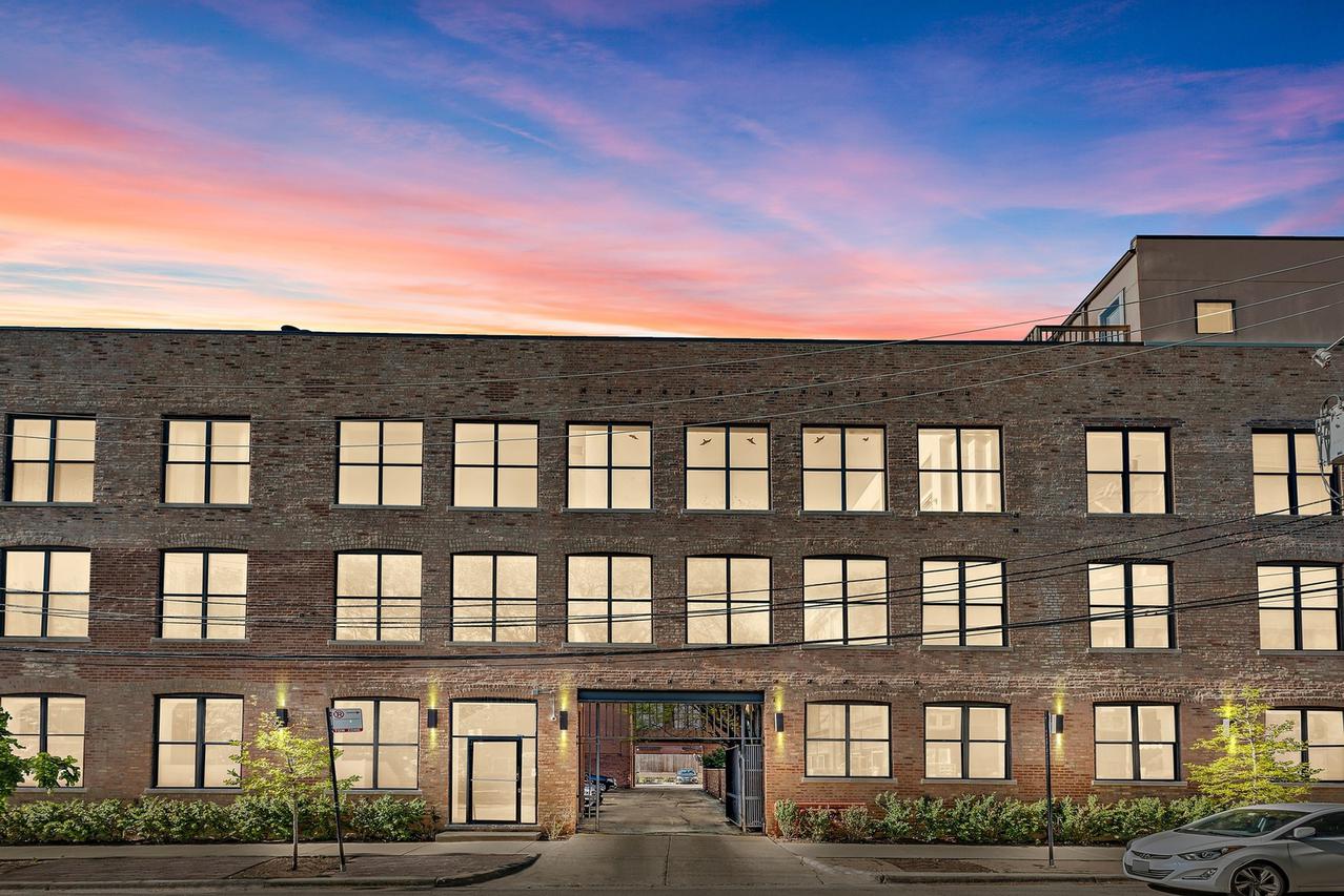 1760 W Wrightwood Ave. #110, Chicago, IL 60614