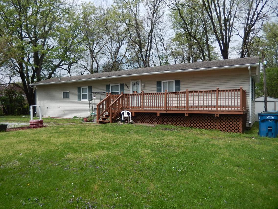 3281 N Birch St., Momence, IL 60954