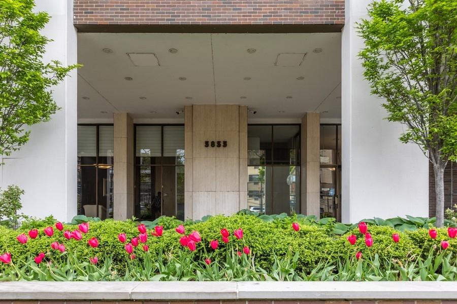 5855 N Sheridan Rd. #5K, Chicago, IL 60660