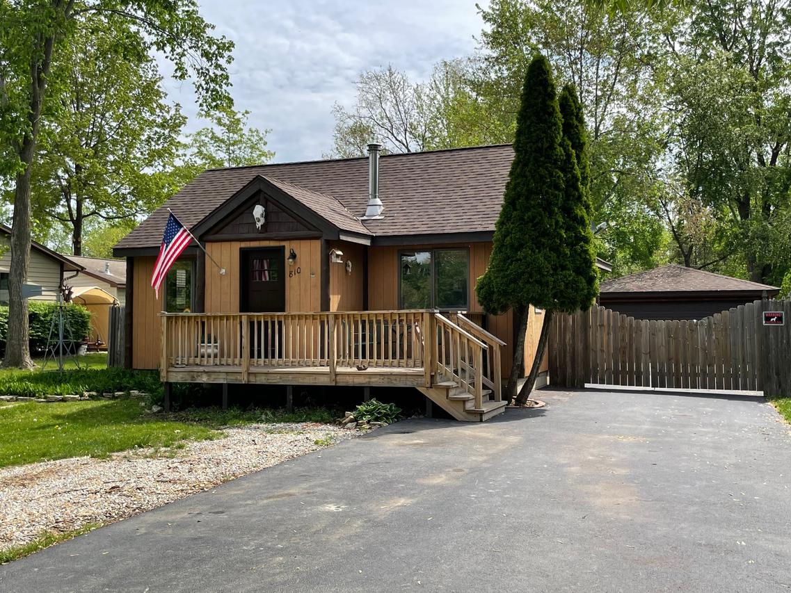 810 S Cedar Rd., New Lenox, IL 60451