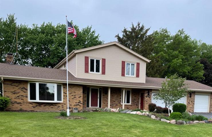 843 Aura Dr., Rockford, IL 61108