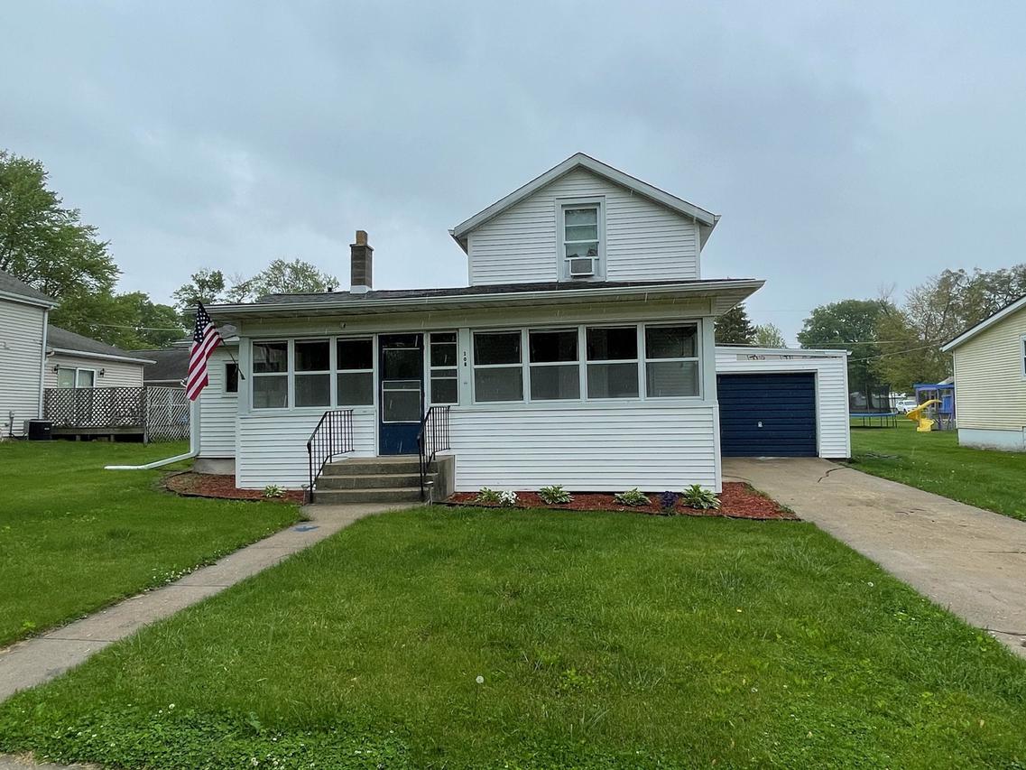 108 S State St., Franklin Grove, IL 61031