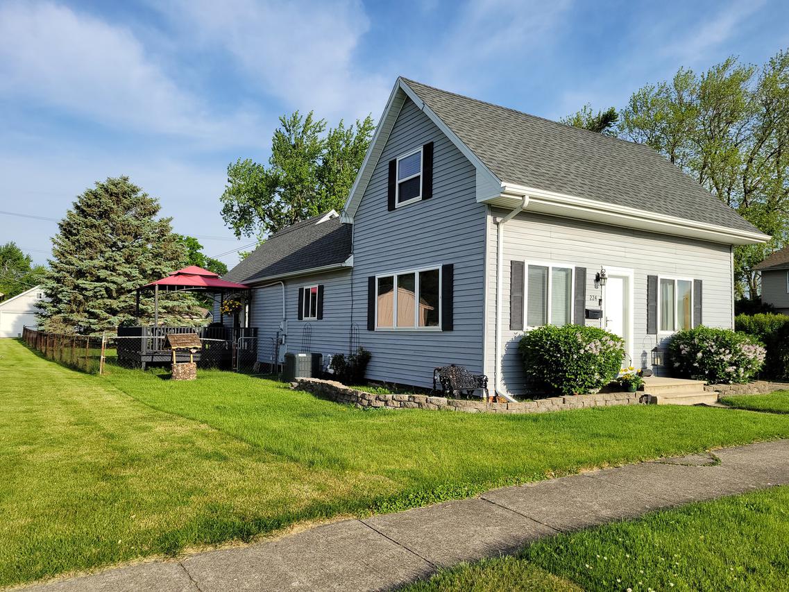 224 Chestnut St., Minonk, IL 61760