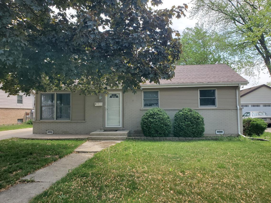 11 N Rose Ave., Addison, IL 60101