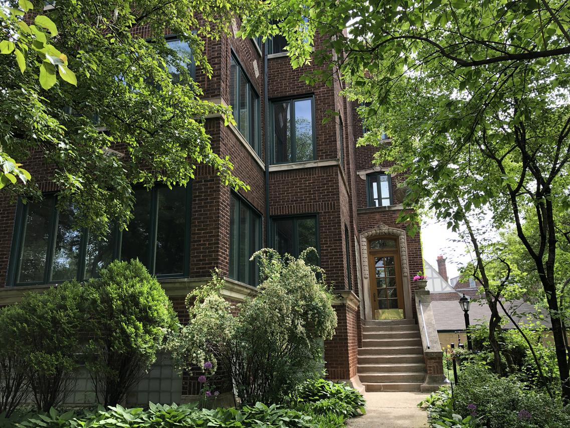 911 Sheridan Rd. #1, Evanston, IL 60202