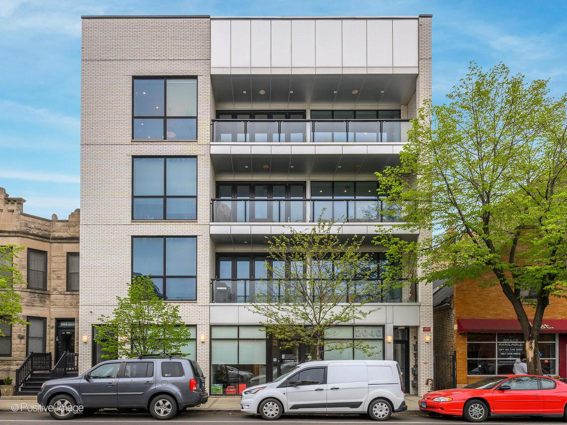 2040 N Damen Ave. #4, Chicago, IL 60647