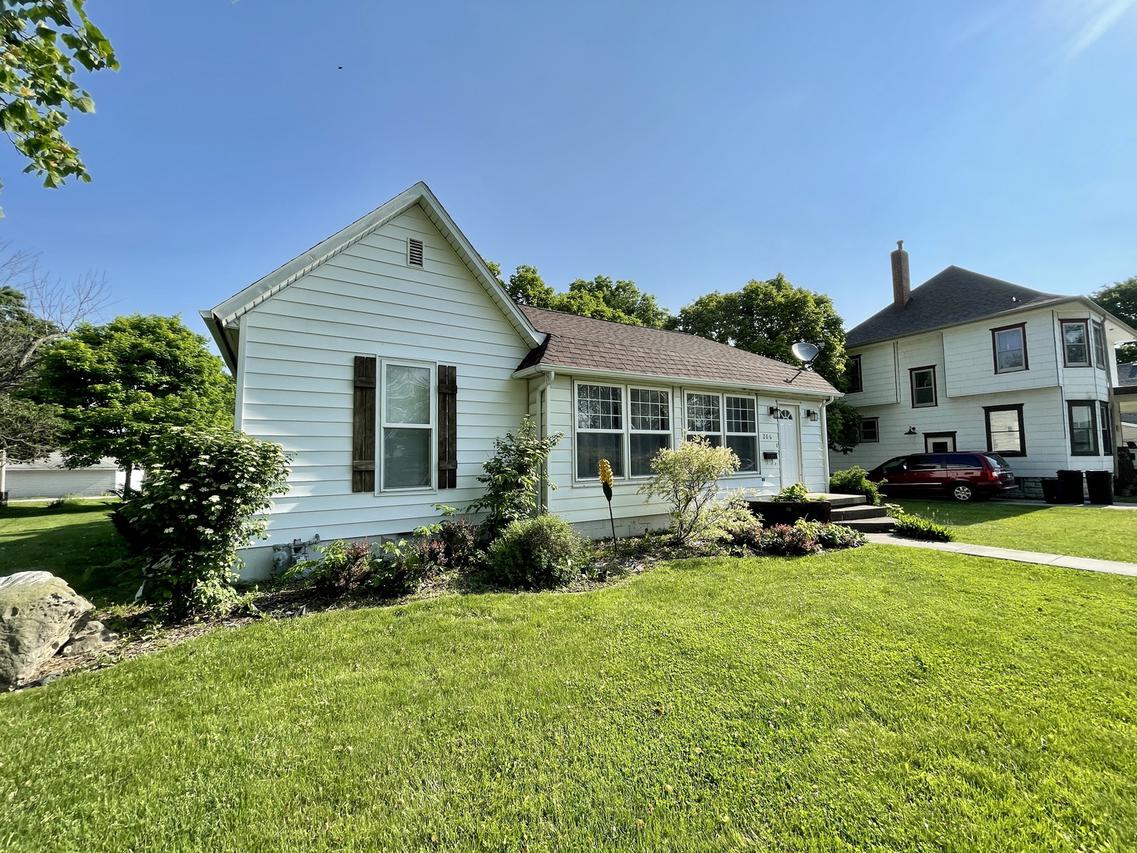 206 W Chestnut St., Fairbury, IL 61739