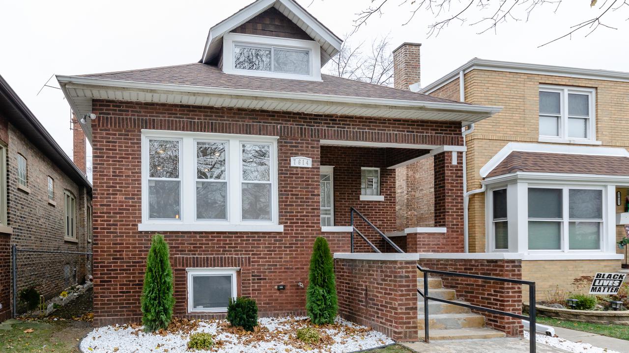 7614 S Chappel Ave., Chicago, IL 60649