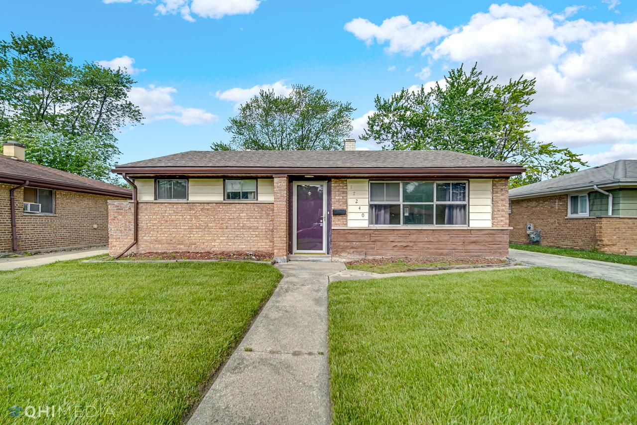 17240 Burnham Ave., Lansing, IL 60438
